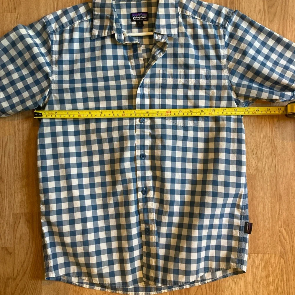 Patagonia Organic Cotton Blue and White Checkered Men's Shirt - Picture 6 of 7